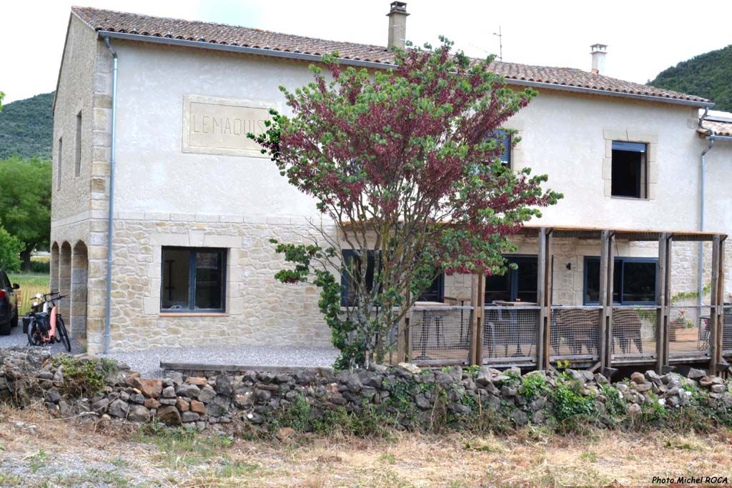 Auberge Café LE MAQUIS